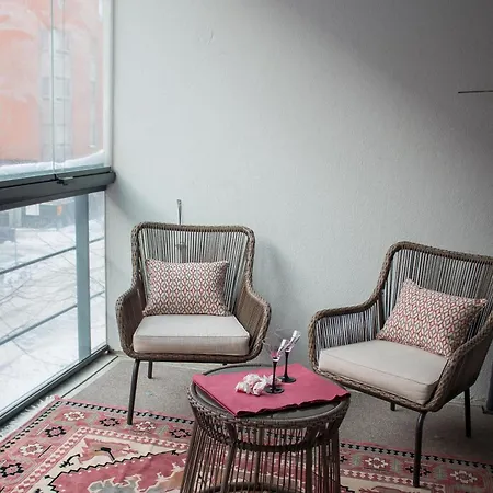 Aurinkolahti Cosy With Warm Parking