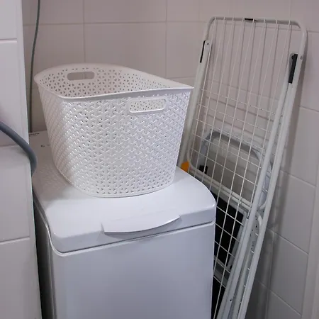 Aurinkolahti Cosy With Warm Parking Apartamento *