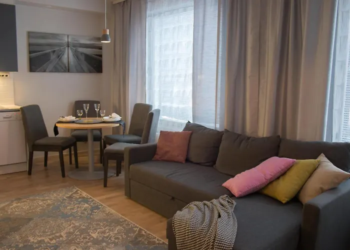 Aurinkolahti Cosy With Warm Parking *